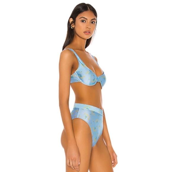 NWT Faithfull the Brand Floral Noma Bikini Top Size M - Picture 2 of 7